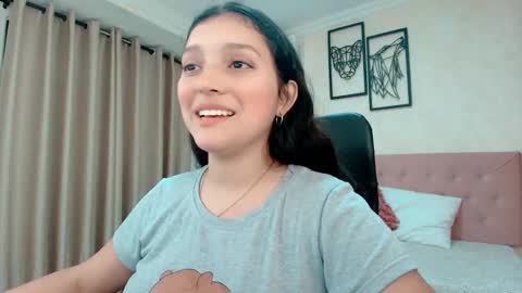 Sarahs Room online show from February 20, 10:45 pm