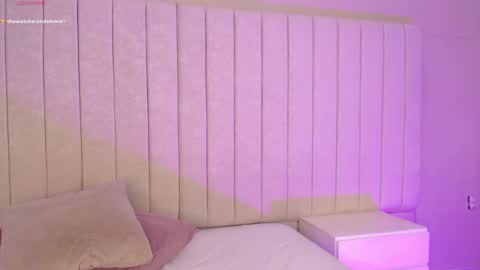 im olivia IG littleolivia01 online show from September 12, 2:19 pm