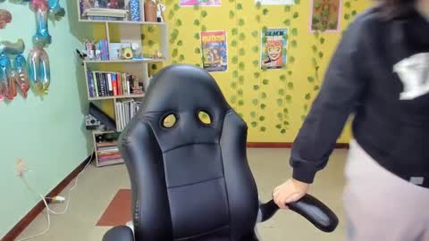 Mia  Wednesday to Sunday 730 am to 1030 am Colombian Hour D online show from March 1, 1:53 am