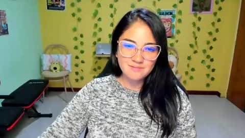 Mia  Wednesday to Sunday 730 am to 1030 am Colombian Hour D online show from July 27, 2:09 am