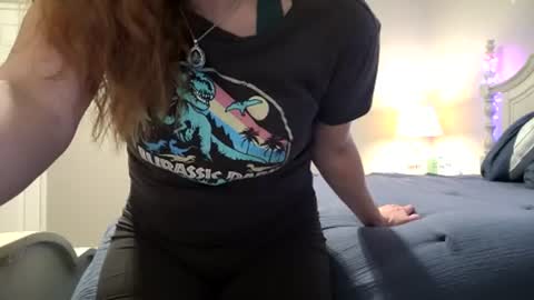 littlered_6969 online show from June 16, 6:17 am