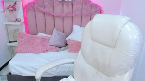  sofii  online show from April 17, 10:01 pm