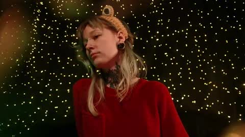 Niki  free tg channel with some photos gifs and info about streams  online show from March 4, 4:15 pm