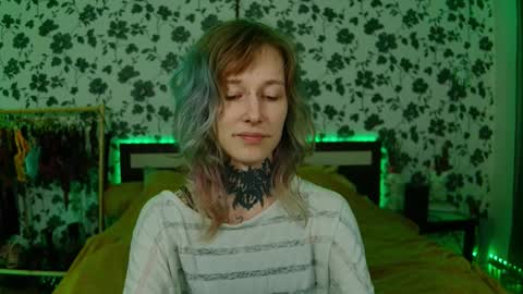 Niki  free tg channel with some photos gifs and info about streams  online show from October 21, 1:44 am