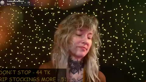 Niki  free tg channel with some photos gifs and info about streams  online show from April 18, 9:15 pm