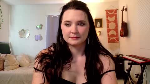 Eliza online show from October 30, 12:50 pm