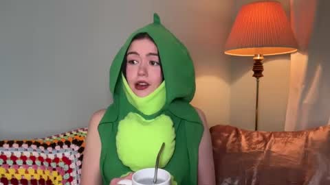 Snapshot of littlesugarpea chatting on January 12, 12:39 am Little Sugar Pea online show from January 12, 12:39 am