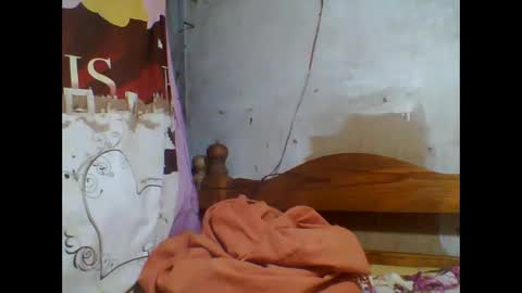 Snapshot of littleyanah chatting on September 30, 2:55 am yanah online show from September 30, 2:55 am