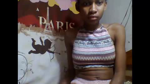 Snapshot of littleyanah chatting on September 23, 8:26 pm yanah online show from September 23, 8:26 pm