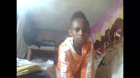 Snapshot of littleyanah chatting on October 5, 4:25 pm yanah online show from October 5, 4:25 pm