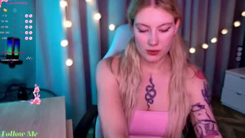 Snapshot of liv_fay chatting on February 27, 6:20 pm Liv 3 online show from February 27, 6:20 pm