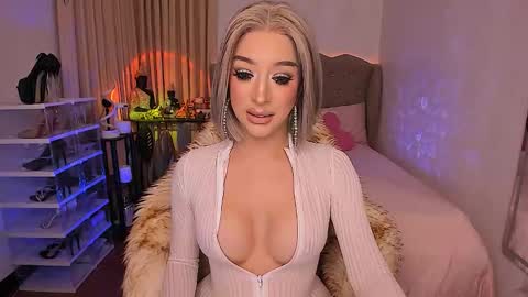 Goddess Ayumi online show from September 25, 5:36 am