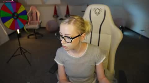 Sheryl online show from December 5, 11:19 am