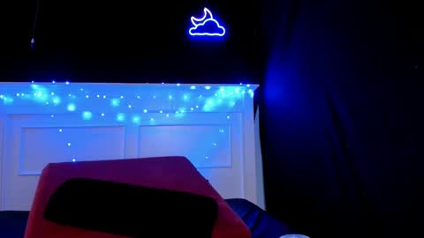 Snapshot of livinsubspace chatting on December 22, 12:28 am Liv online show from December 22, 12:28 am