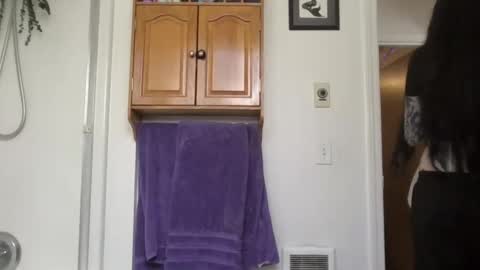 Liv Mirage online show from April 20, 9:40 pm