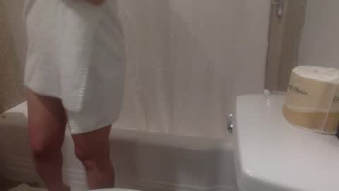 Livvilou online show from March 15, 11:35 am