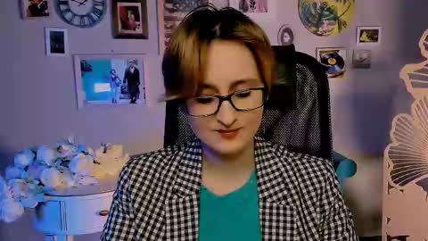 LixeLuna online show from May 25, 7:36 am