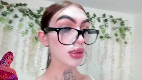 Liz Luna online show from May 28, 9:46 pm