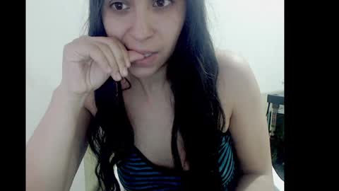 Snapshot of lizz1305 chatting on December 3, 1:27 pm lizz1305 online show from December 3, 1:27 pm