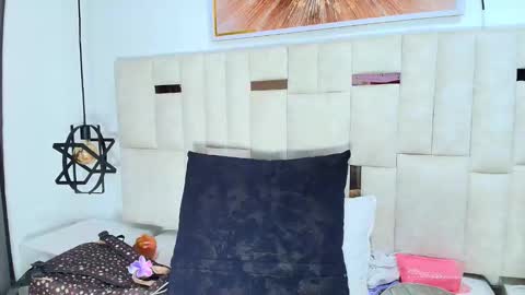 Lizz  online show from October 6, 12:23 pm