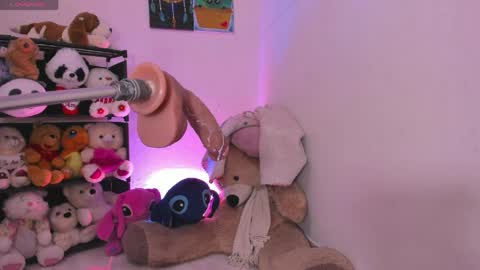 Lizz  online show from April 2, 1:51 pm