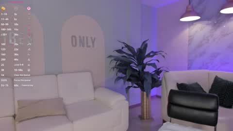 Lizzi  online show from March 24, 8:26 pm