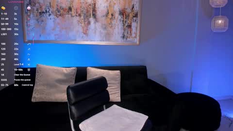 Lizzi  online show from October 13, 9:39 pm