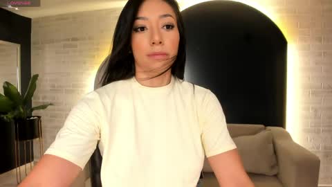 Lizzi  online show from March 23, 7:41 pm