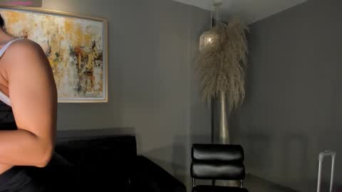 Lizzi  online show from March 20, 8:58 pm