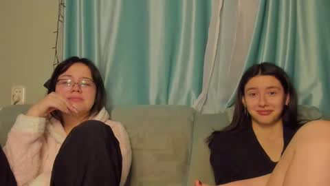 lizzi_muur online show from January 22, 3:40 pm