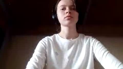 lizziethaniel online show from June 17, 10:42 am