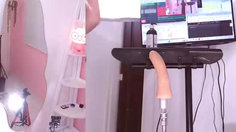 lizzy_lace_ online show from September 11, 10:00 pm