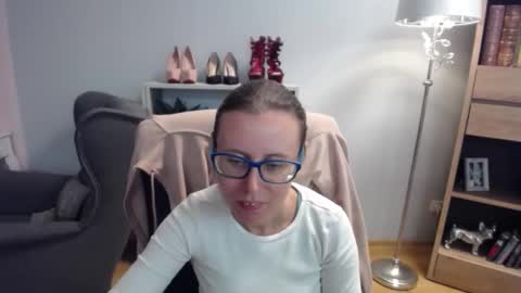 Lizzy online show from September 24, 5:14 am