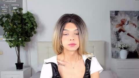 lizzydelrey online show from March 24, 9:21 pm