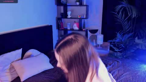 Snapshot of llkadream chatting on March 12, 11:54 pm Arina online show from March 12, 11:54 pm