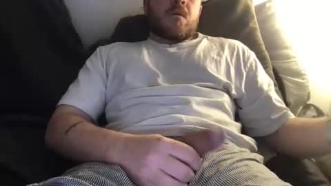 lloydb3600 online show from April 19, 5:36 pm