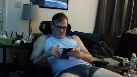 Snapshot of lngdickdaddy chatting on October 19, 1:43 am LongDick Daddy online show from October 19, 1:43 am