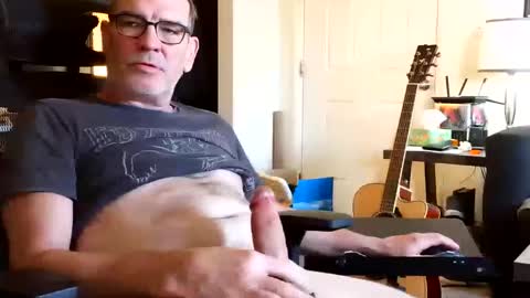 Snapshot of lngdickdaddy chatting on September 30, 3:00 pm LongDick Daddy online show from September 30, 3:00 pm