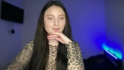 locaalis1 online show from November 4, 4:30 pm