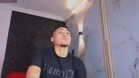 logan_and_rachel online show from April 15, 11:24 am