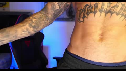 logan_hugh8 online show from March 9, 1:46 am