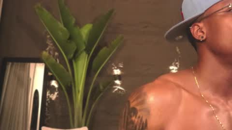 logan_varela online show from February 27, 6:13 am