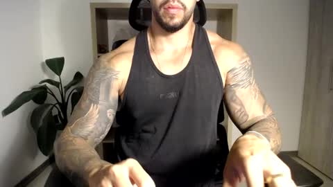 Logan Wolfp online show from May 16, 1:24 am