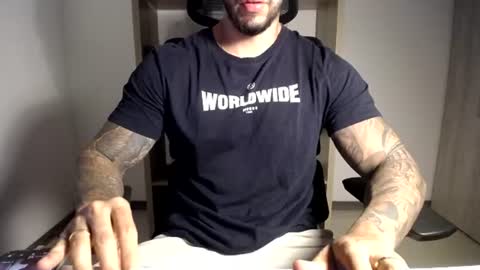 Logan Wolfp online show from July 22, 3:30 am