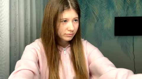 Kate online show from April 1, 1:41 pm