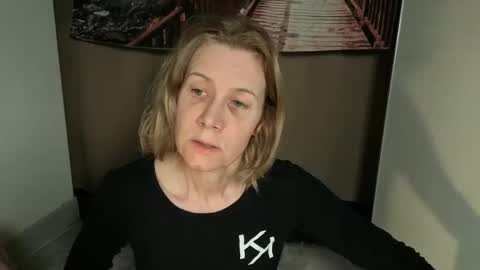 lola_belgium online show from April 19, 6:14 am