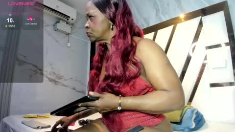 Lola online show from April 18, 11:34 am