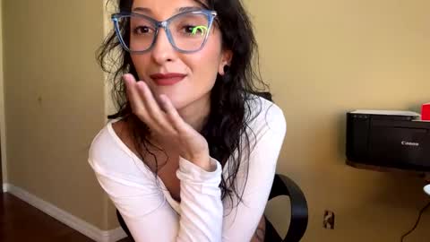 Snapshot of lola_la_lita chatting on October 3, 6:16 pm lola_la_lita online show from October 3, 6:16 pm
