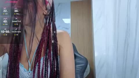 Lola online show from April 15, 8:31 pm