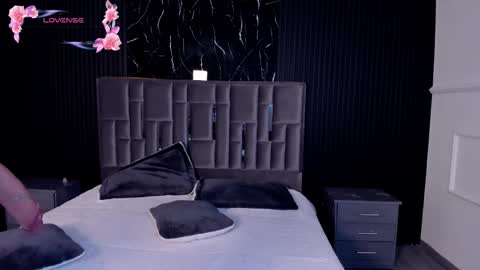 Lola Angel online show from September 23, 8:04 pm